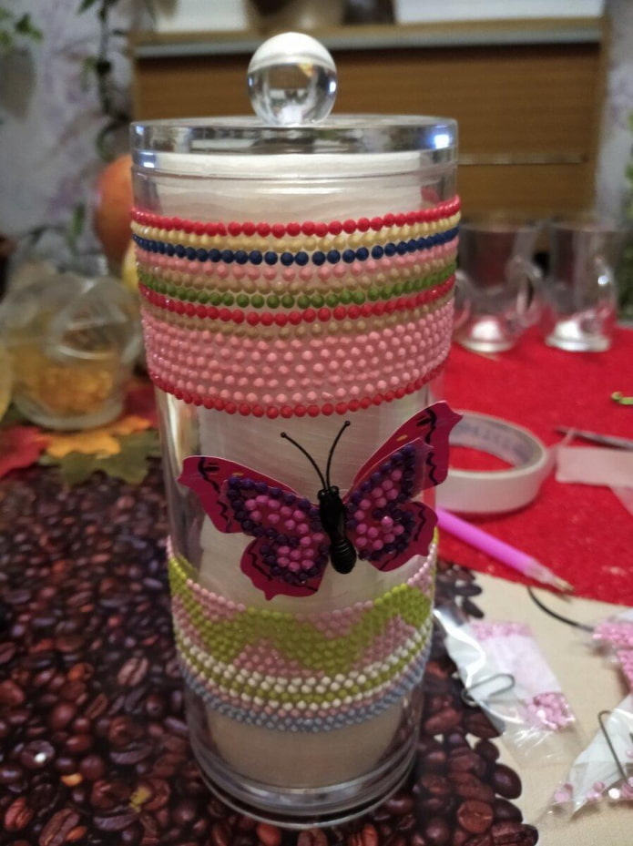 стеклянная банка