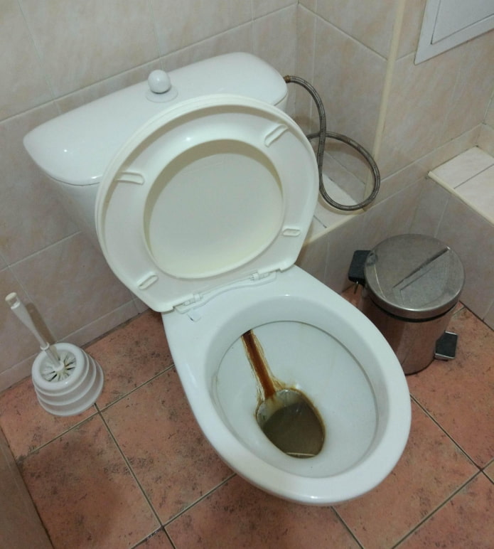 ржавчина в унитазе