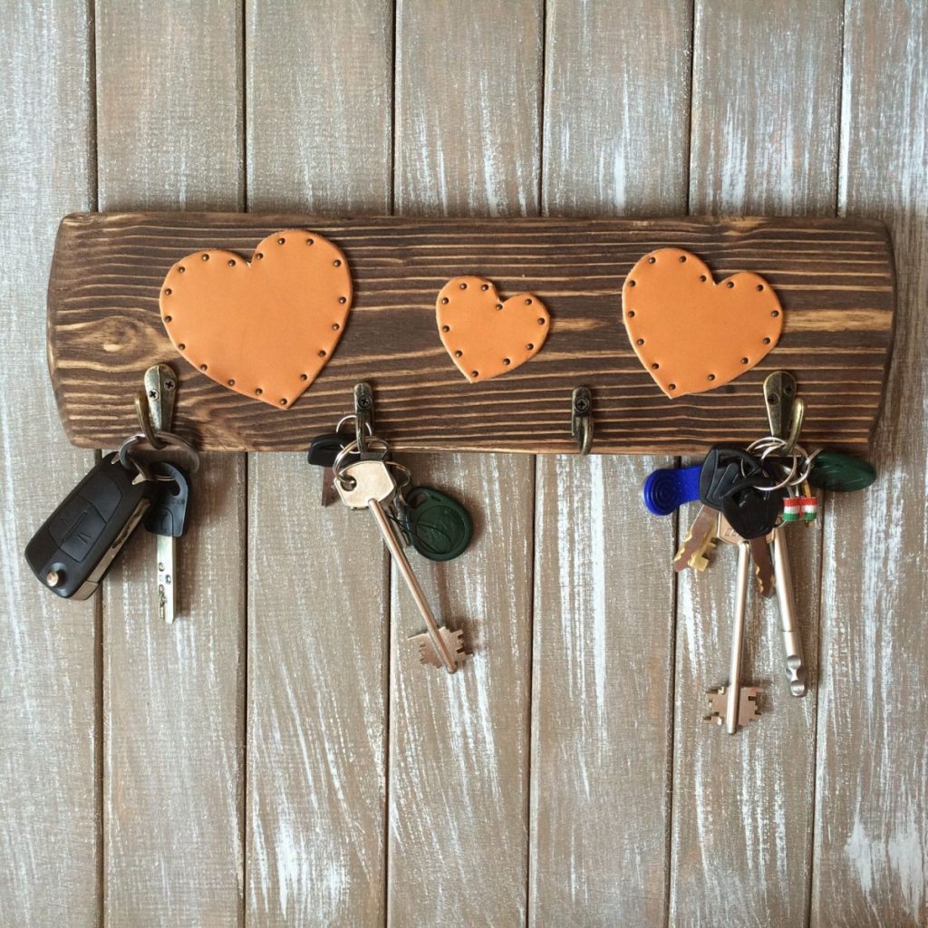 ключница с милыми сердечками