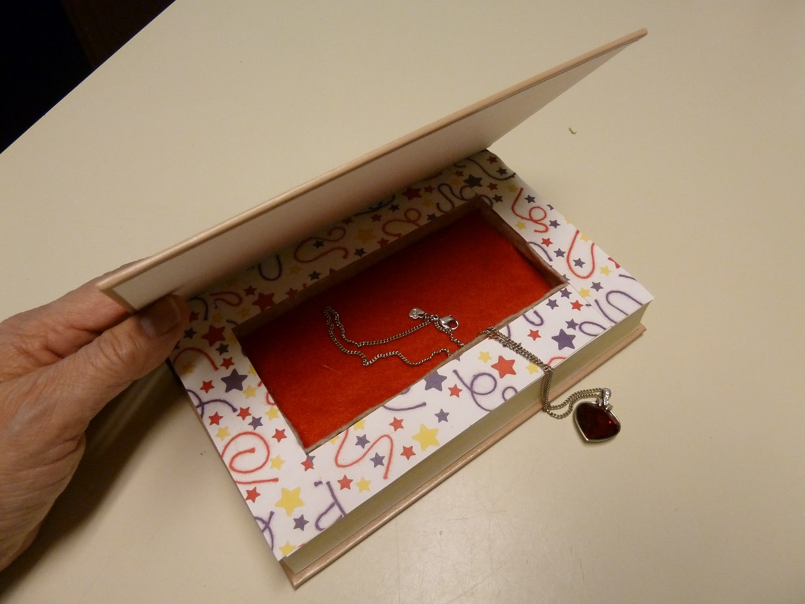 шкатулка из книги в подарок