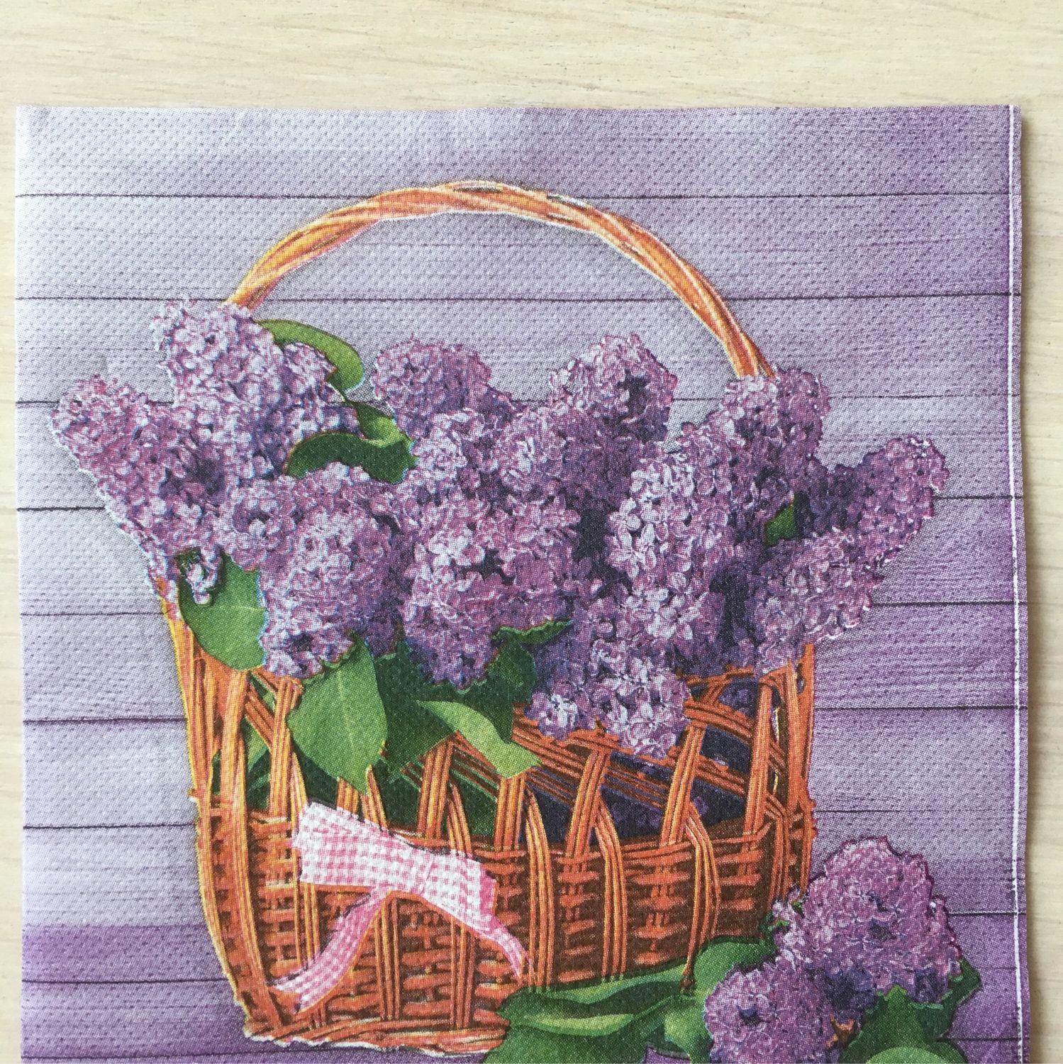панно из салфеток с сиренью
