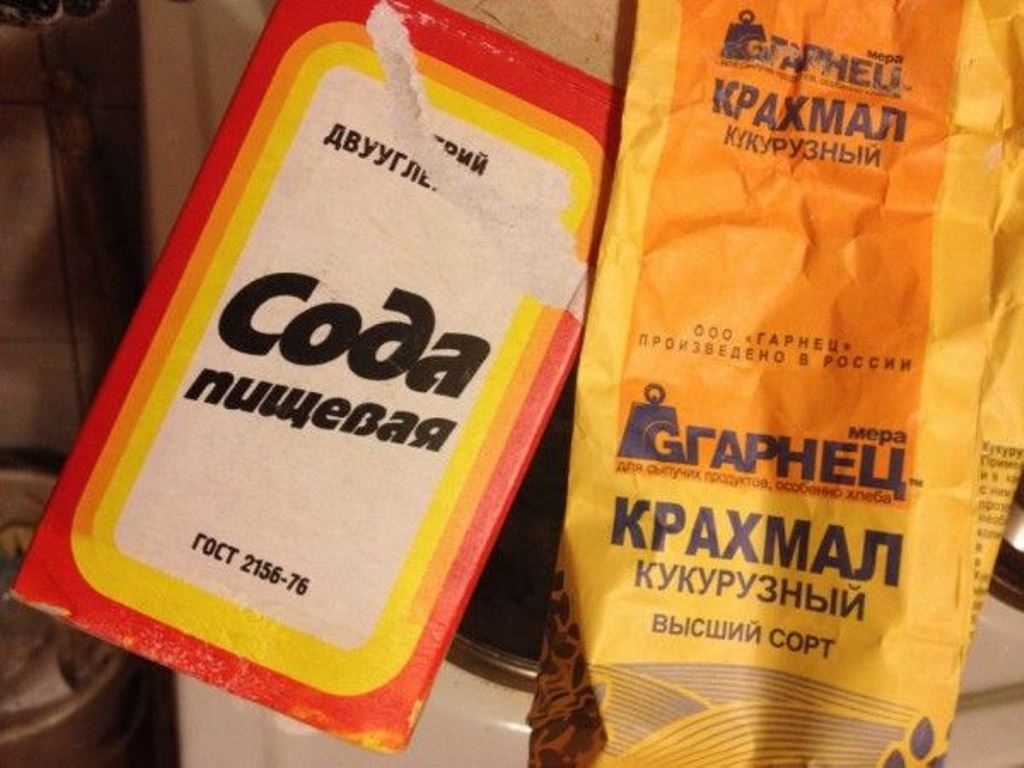 сода и кукурузный крахмал
